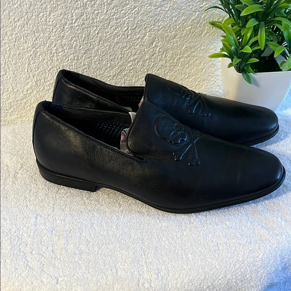 Elegant Black Leather Slip-On Loafers